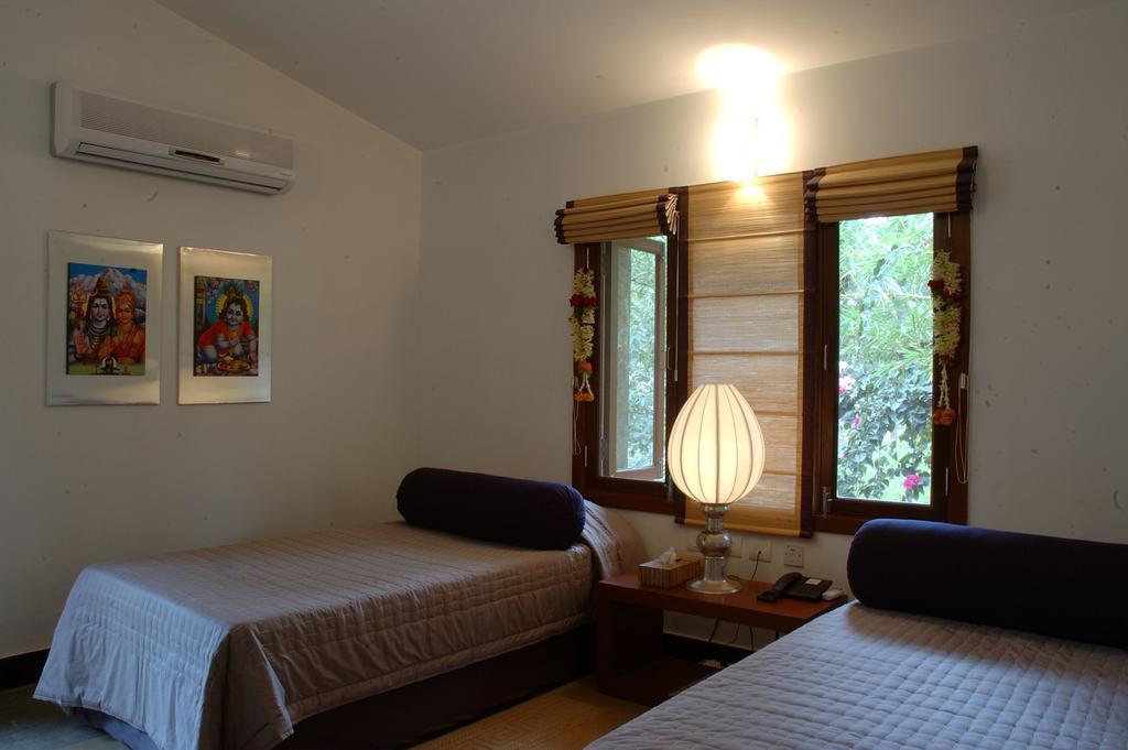 Hotel Shreyas Retreat Nelamangala Zimmer foto